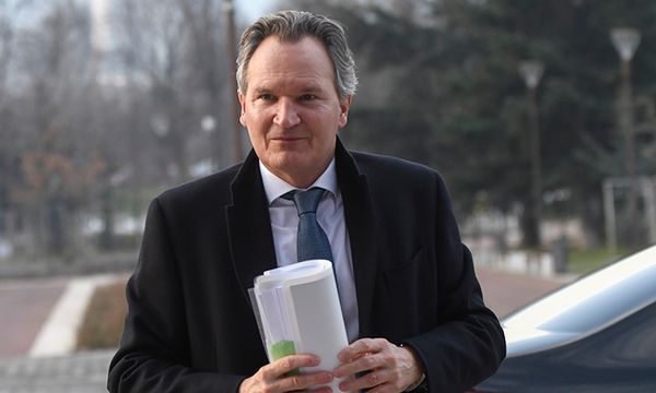 Smits Weeps as Plan S Fades